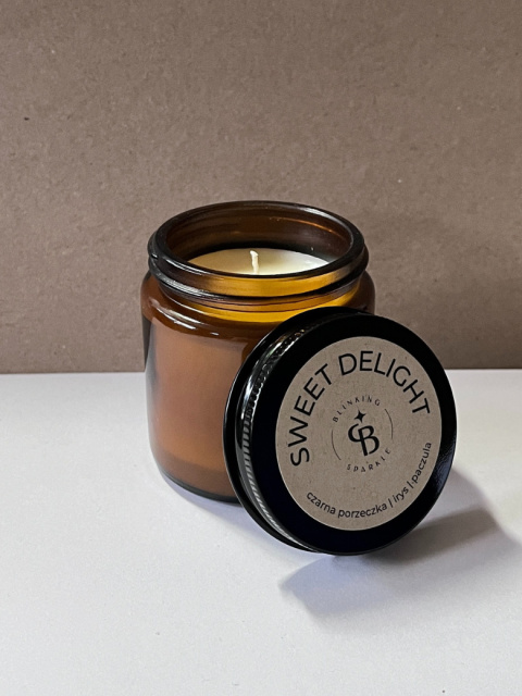 SWEET DELIGHT świeca sojowa 95g w brązowym słoiku SWEET DELIGHT świeca sojowa 95g w brązowym słoiku